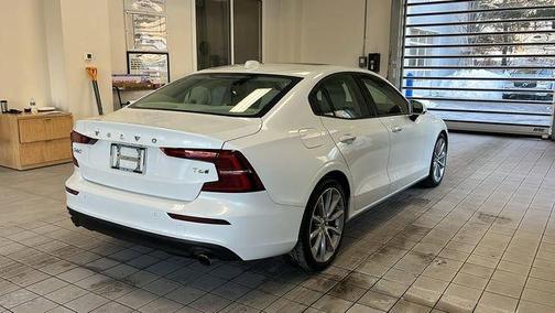 2020 Volvo S60 T6 Momentum
