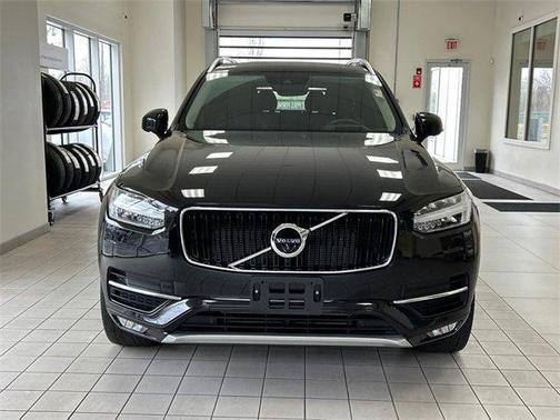 2019 Volvo XC90 T6 Momentum