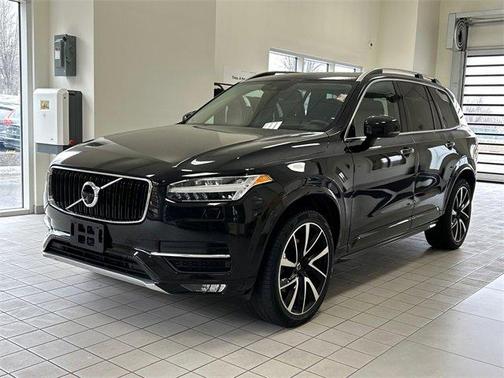 2019 Volvo XC90 T6 Momentum