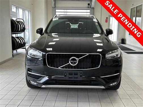 2019 Volvo XC90 T6 Momentum