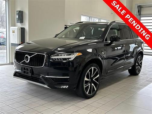 2019 Volvo XC90 T6 Momentum
