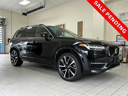 2019 Volvo XC90 T6 Momentum