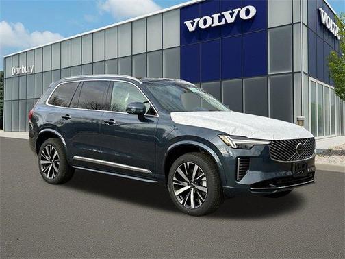 2026 Volvo XC90 B5 Core