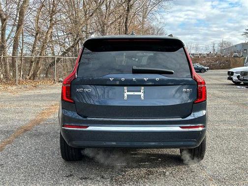 2026 Volvo XC90 B5 Core