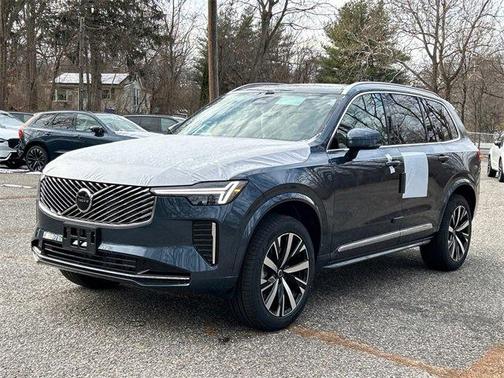 2026 Volvo XC90 B5 Core