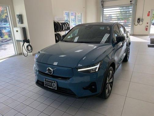 2023 Volvo C40 Recharge Pure Electric Twin Plus