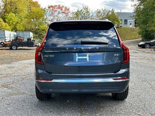 2026 Volvo XC90 B5 Plus 7-Seater