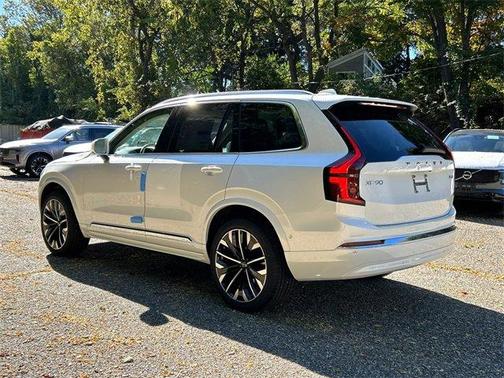 2026 Volvo XC90 B6 Ultra 7-Seater