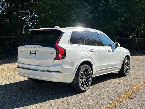 2026 Volvo XC90 B6 Ultra 7-Seater