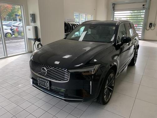 2025 Volvo XC90 B6 Plus 7-Seater