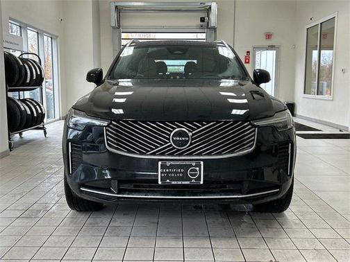 2025 Volvo XC90 B6 Plus 7-Seater