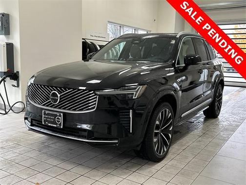 2025 Volvo XC90 B6 Plus 7-Seater