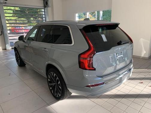 2026 Volvo XC90 B6 Plus 7-Seater