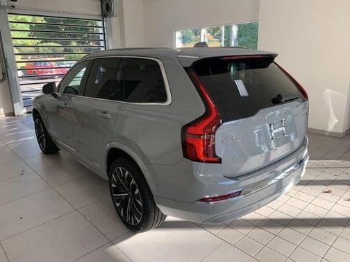 2026 Volvo XC90 B6 Plus 7-Seater