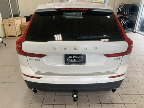 2021 Volvo XC60 T5 Momentum