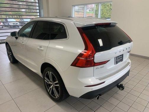2021 Volvo XC60 T5 Momentum