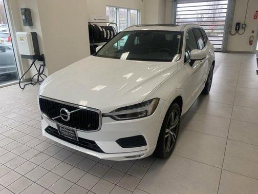 2021 Volvo XC60 T5 Momentum