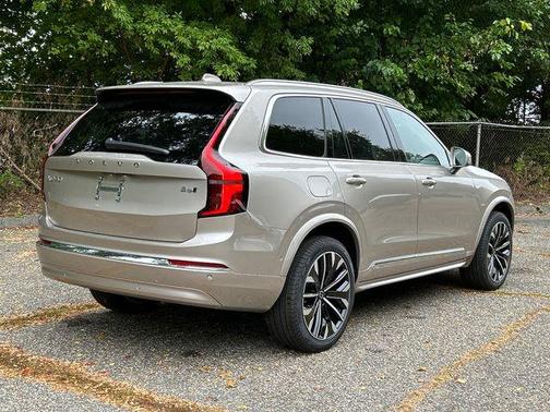 2026 Volvo XC90 B6 Plus 7-Seater