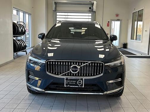 2023 Volvo XC60 Plus