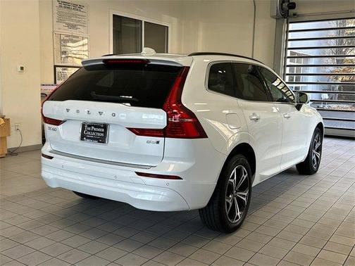 2022 Volvo XC60 B5 Momentum