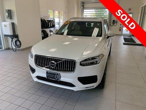 2023 Volvo XC90 B5 Core