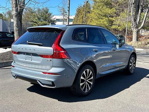 2023 Volvo XC60 Plus