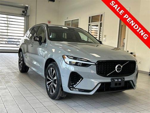2025 Volvo XC60 B5 Plus