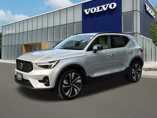 Silver 2024 Volvo XC40 B5 Ultimate Dark Theme