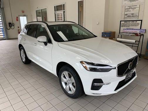 2022 Volvo XC60 B5 Momentum