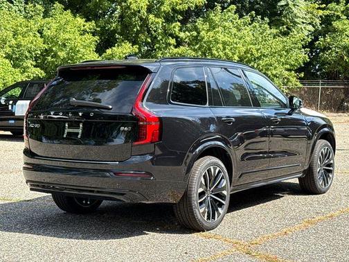 2026 Volvo XC90 B6 Ultra Dark Theme 7-Seater