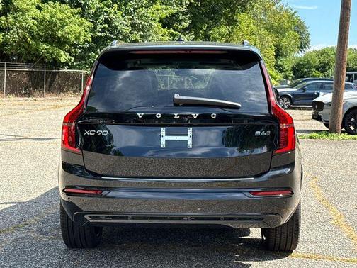 2026 Volvo XC90 B6 Ultra Dark Theme 7-Seater