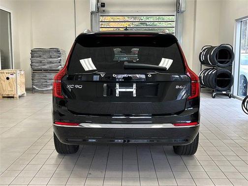 2025 Volvo XC90 B6 Plus 7-Seater