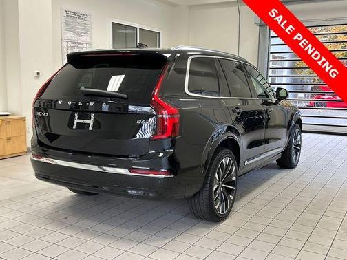 2025 Volvo XC90 B6 Plus 7-Seater