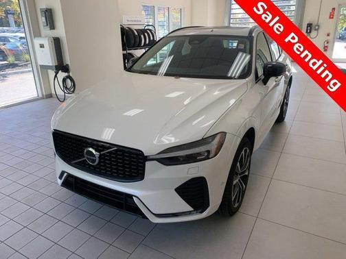 2025 Volvo XC60 B5 Plus
