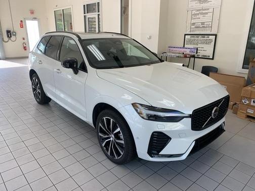 2025 Volvo XC60 B5 Plus