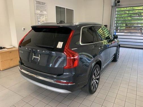 2022 Volvo XC90 T6 Inscription 6 Passenger