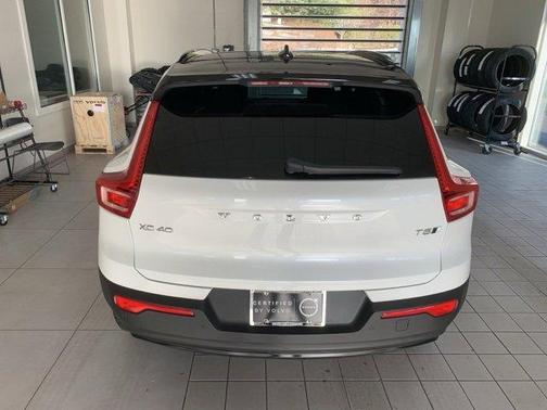 2021 Volvo XC40 T5 R-Design