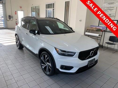 2021 Volvo XC40 T5 R-Design