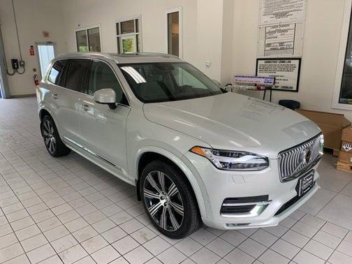 2022 Volvo XC90 T6 Inscription 7 Passenger