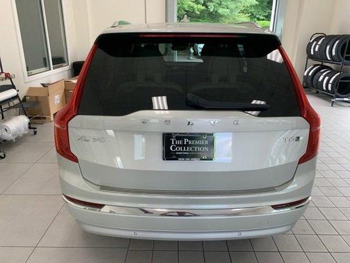 2022 Volvo XC90 T6 Inscription 7 Passenger
