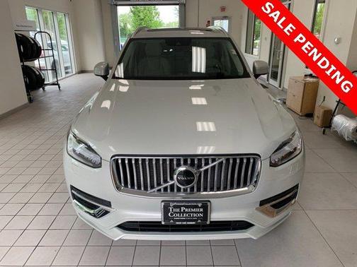 2022 Volvo XC90 T6 Inscription 7 Passenger