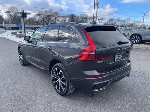 2025 Volvo XC60 B5 Plus