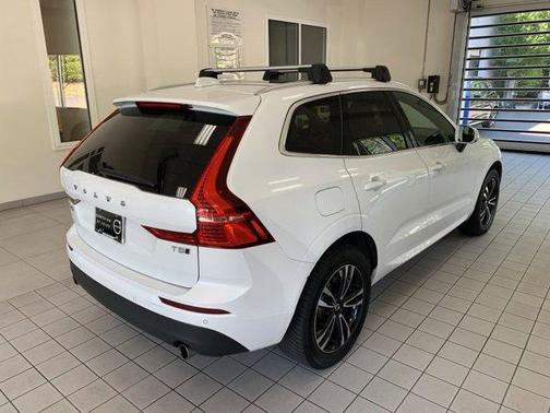 2020 Volvo XC60 T5 Momentum