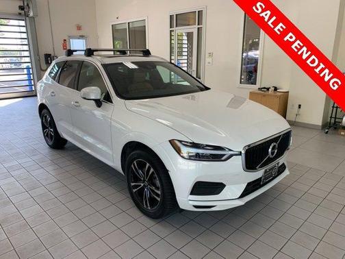2020 Volvo XC60 T5 Momentum