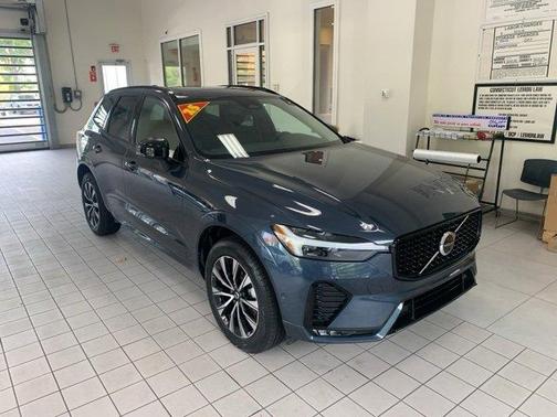 2025 Volvo XC60 B5 Plus