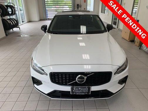 2025 Volvo S60 B5 Core