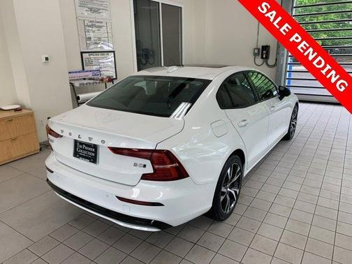 2025 Volvo S60 B5 Core