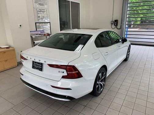 2025 Volvo S60 B5 Core