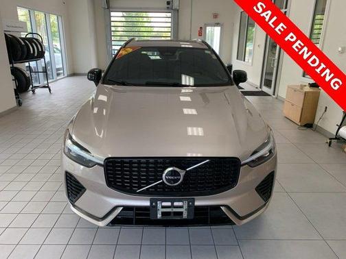 2023 Volvo XC60 B5 Plus Dark Theme
