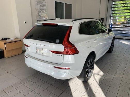 2023 Volvo XC60 B5 Core
